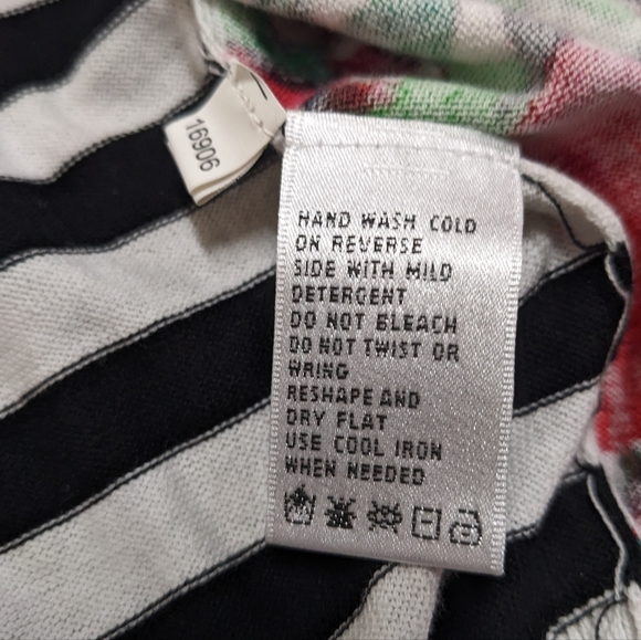 August Silk Red Roses Lightweight Cardigan Sweater - Picture 6 of 10